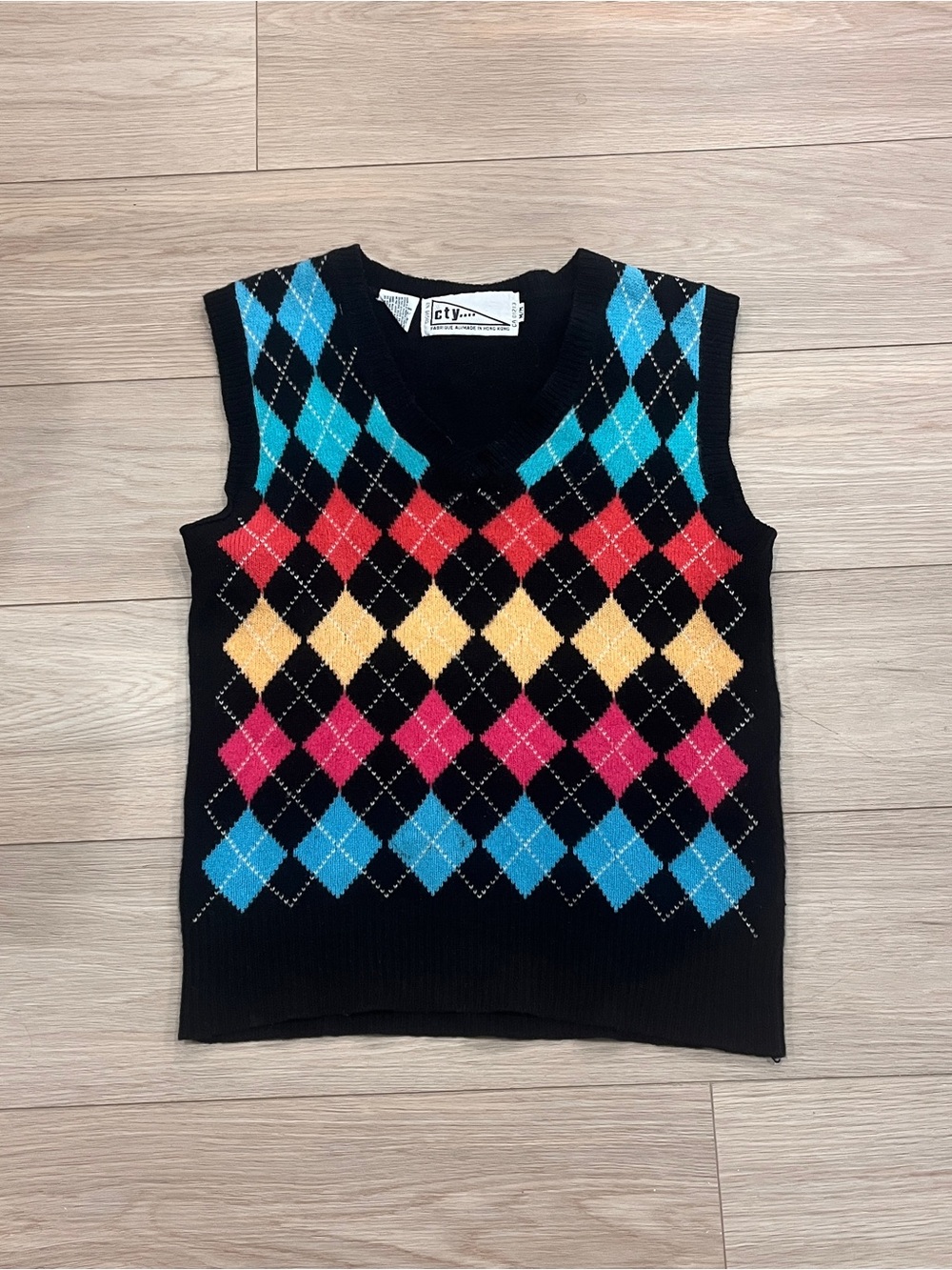 Vintage CTY 100% Lambswool Argyle Sweater Vest Made in Hong Kong Size M